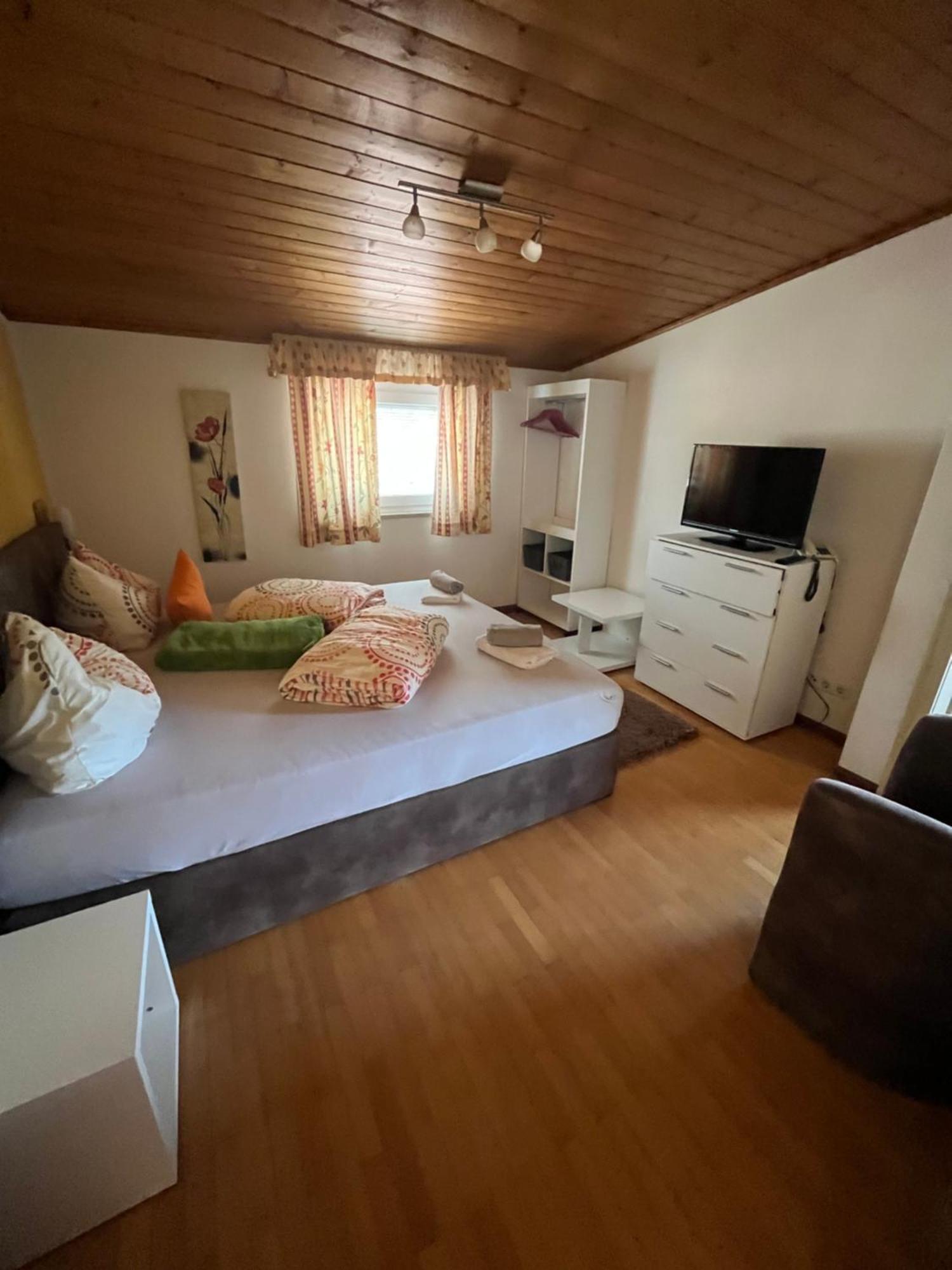 Hotel Krone Morter 外观 照片